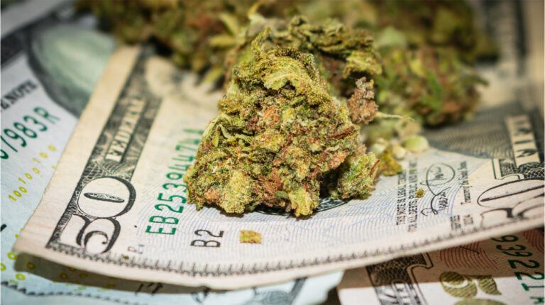 Bancos invierten en cannabis