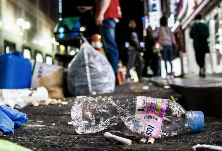 Dispensario ofrece Cannabis a Cambio de Basura